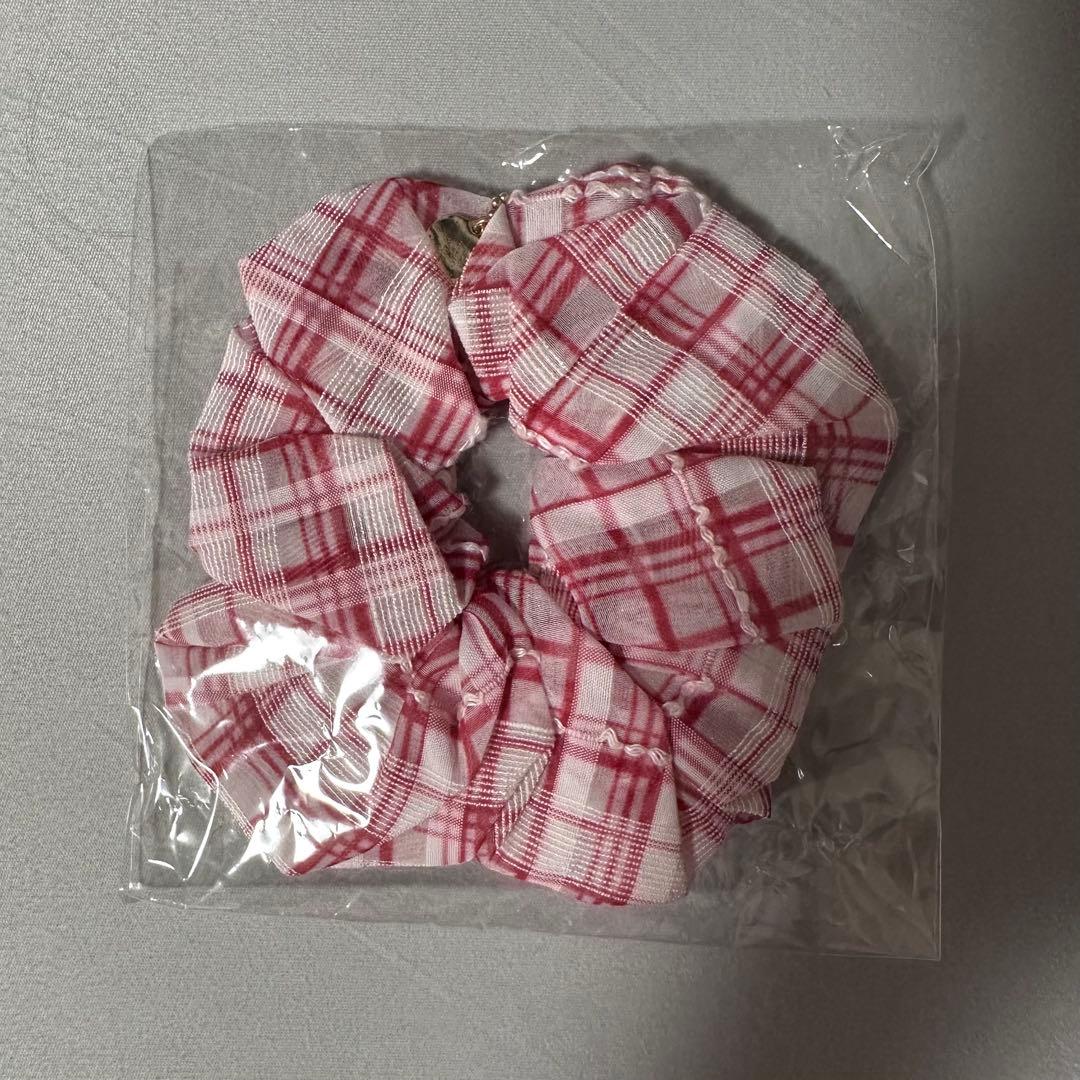 AKB48 大丸 村山彩希 ガチャ シュシュ 卒業ドレス 生地 りんご