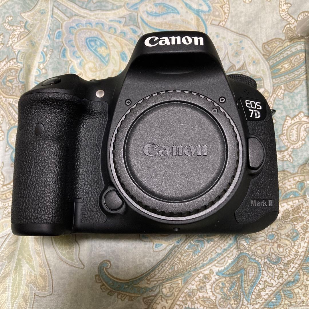 CanonキャノンEOS 7D mark ii元箱有