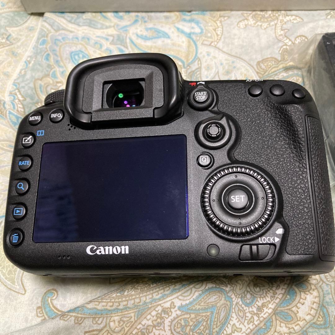 CanonキャノンEOS 7D mark ii元箱有