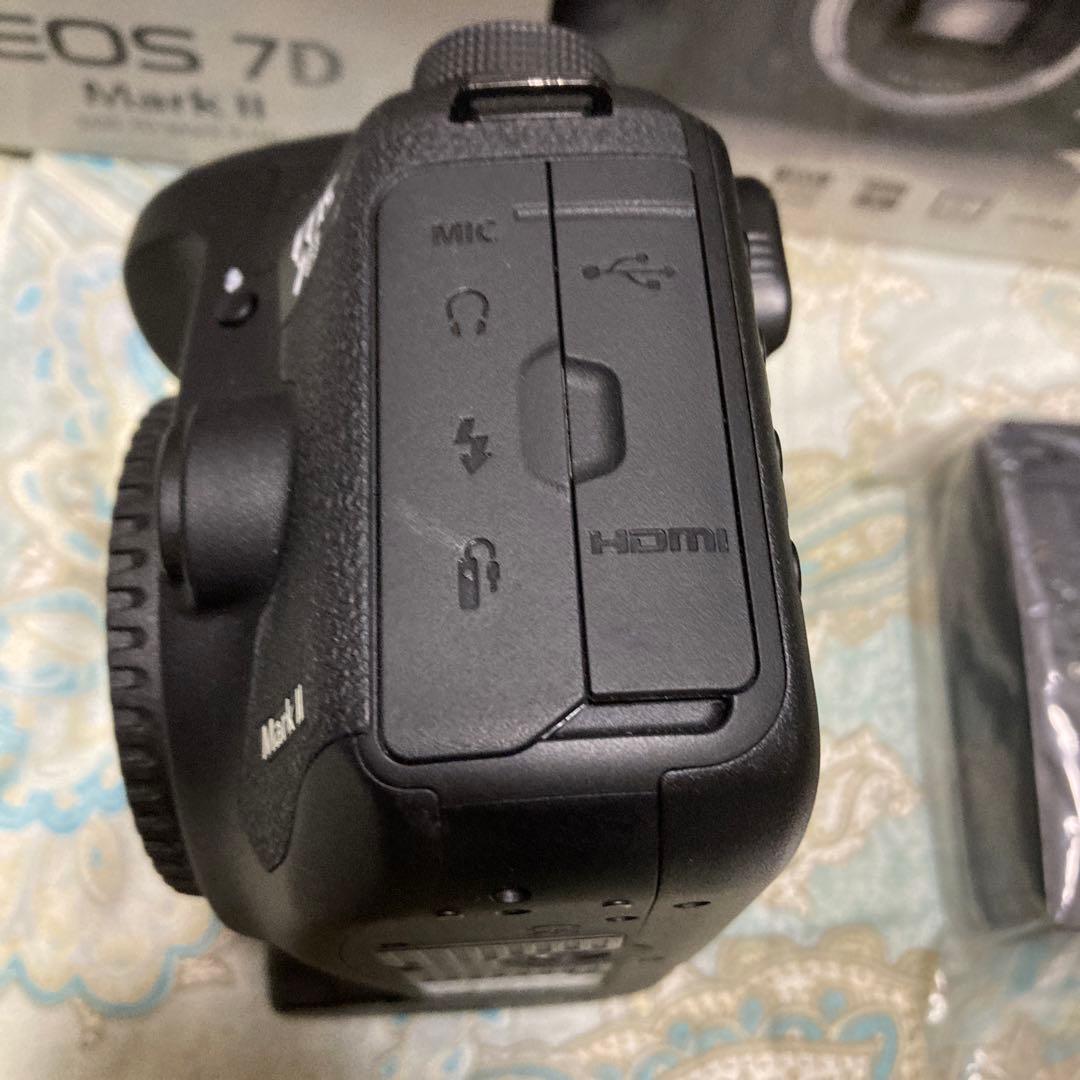 CanonキャノンEOS 7D mark ii元箱有
