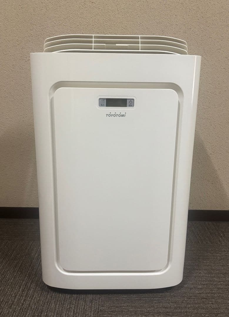 トヨトミ スポット冷暖エアコン 2017年製 TAD-22HW TOYOTOMI