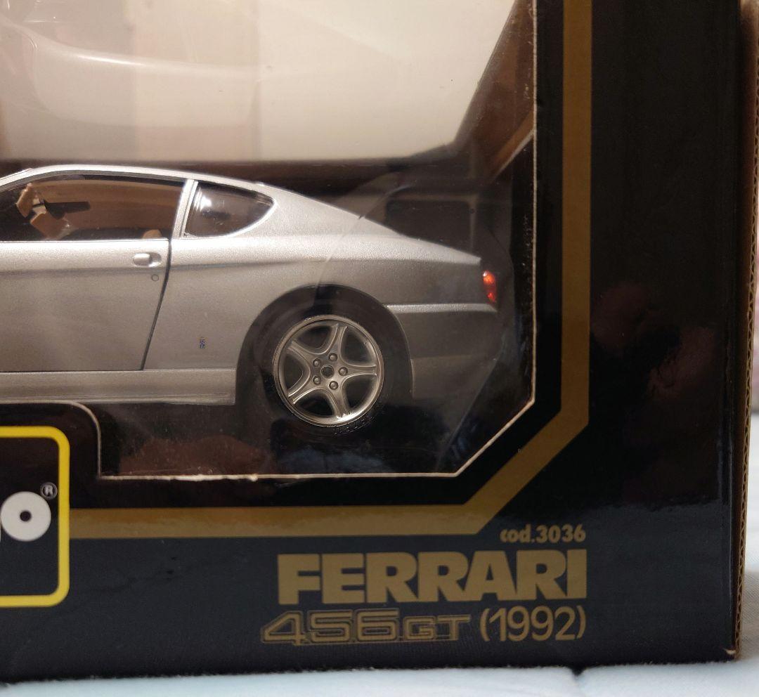 ミニカーBurago Ferrari 456GT (1992) 1/18スケール