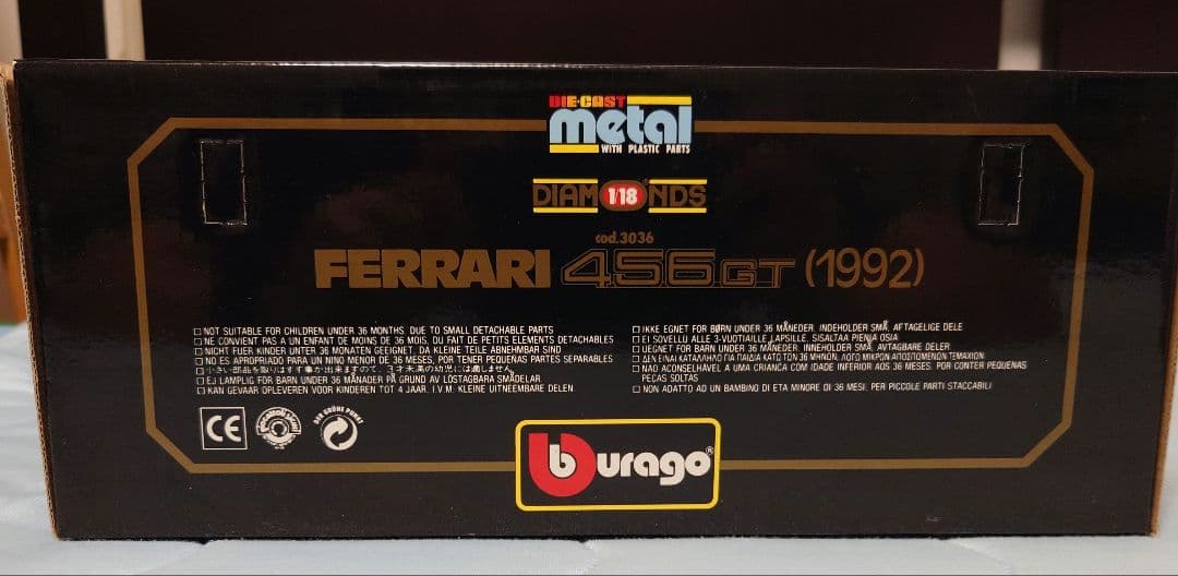 ミニカーBurago Ferrari 456GT (1992) 1/18スケール