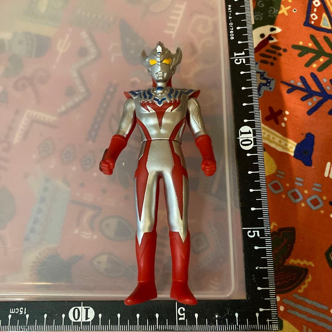 令和　ウルトラマン　タイガ　ソフビ　アクション　フィギュア