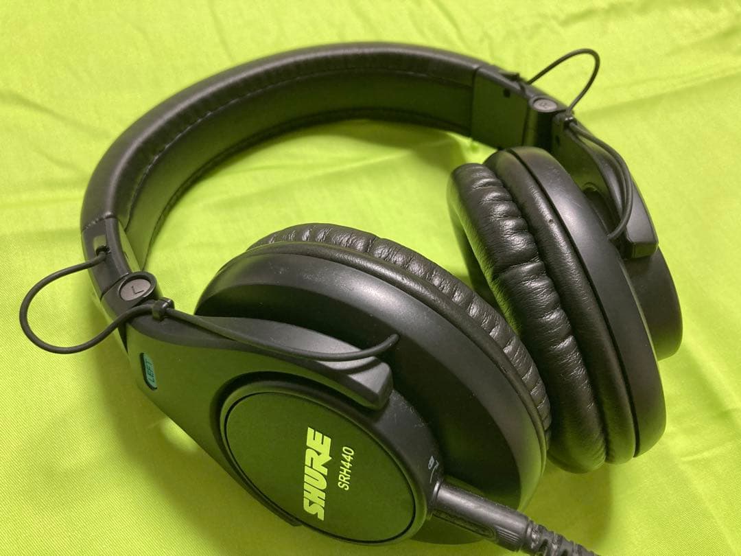 ヘッドホン SHURE SRH440