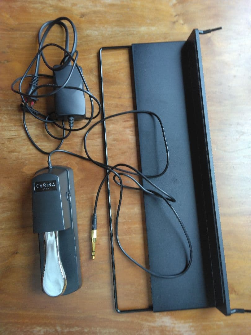 Privia 赤色キーボード