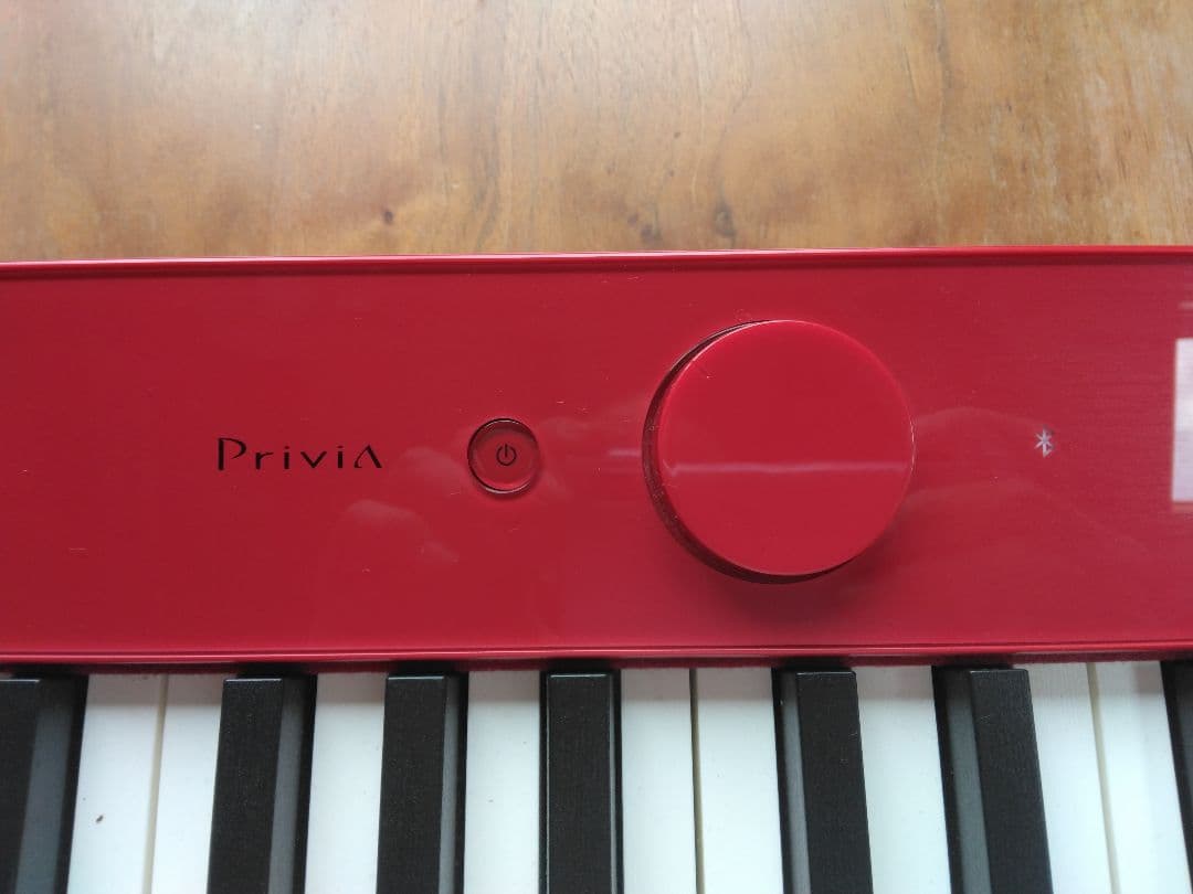 Privia 赤色キーボード