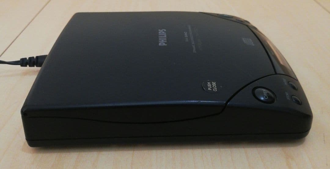 PHILIPS ポータブルCDプレーヤー AZ6821