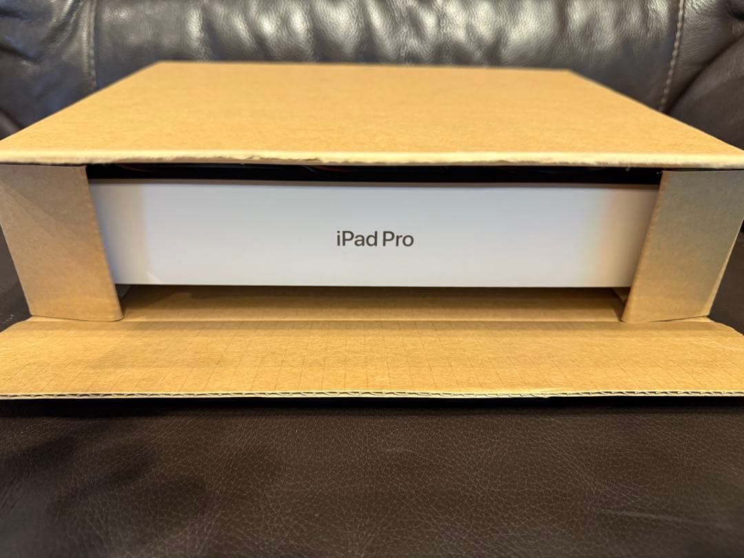 新品未開封 13インチiPad Pro Wi‑Fi 1TB標準ガラス搭載