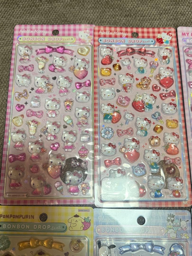 早い者勝ち‼️正規品‼️サンリオ　ボンボンドロップシール7種+marvelプチドロ