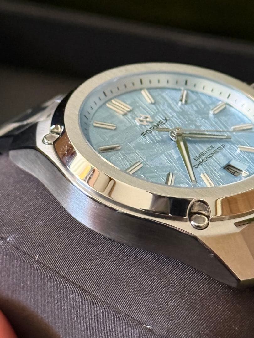 FORMEX アイスブルーメテオライト文字盤