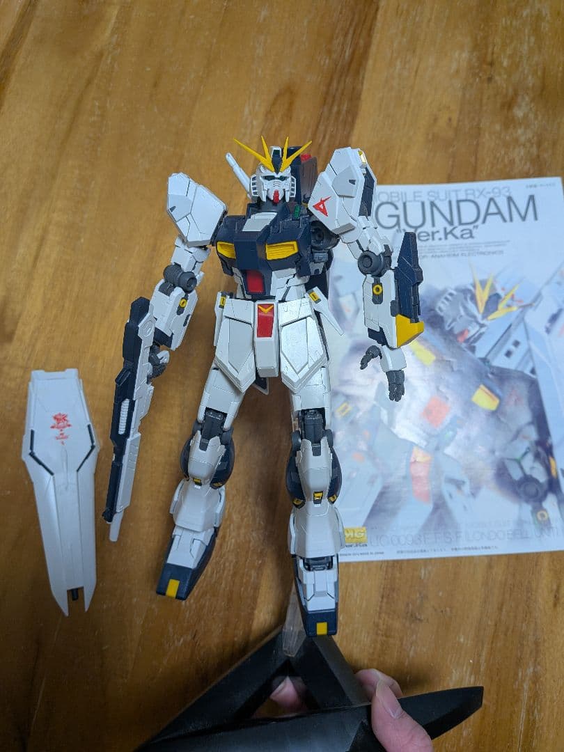 νガンダム　Hi-νガンダム　フリーダムガンダム　ガンダムバルバトス　ブラック