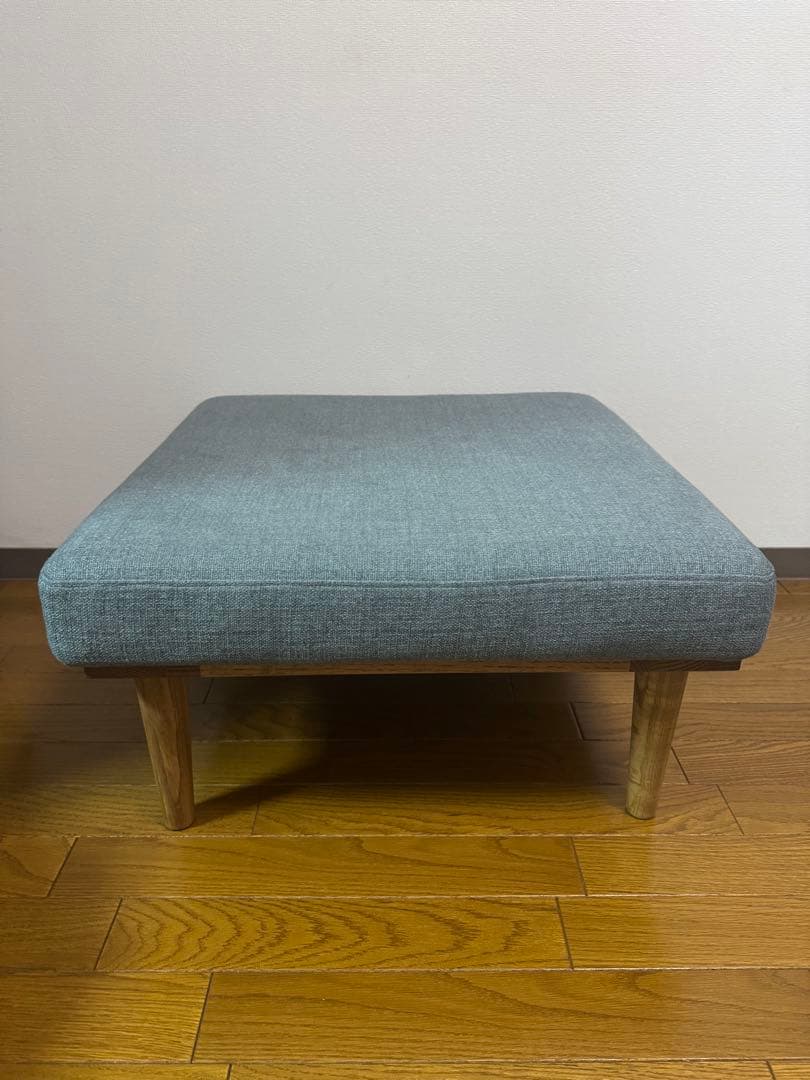 モモナチュラル　DAY オットマン　Mサイズ