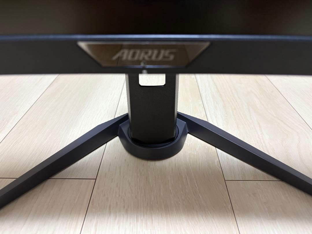 AORUS GIGABYTE CV27Q ゲーミングモニター