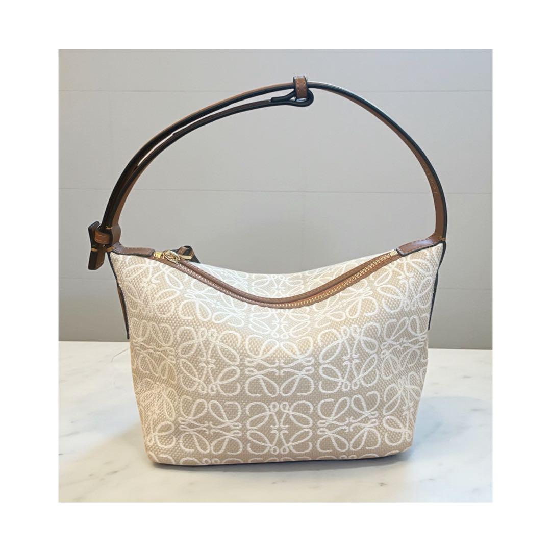 ロエベ LOEWE アナグラム ハンドバッグ