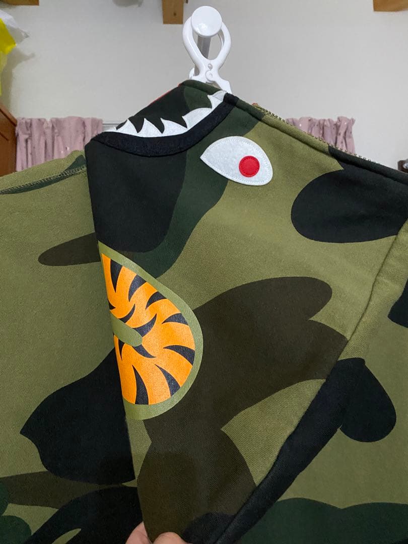 A Bathing ape 迷彩 シャークパーカー Big foodie