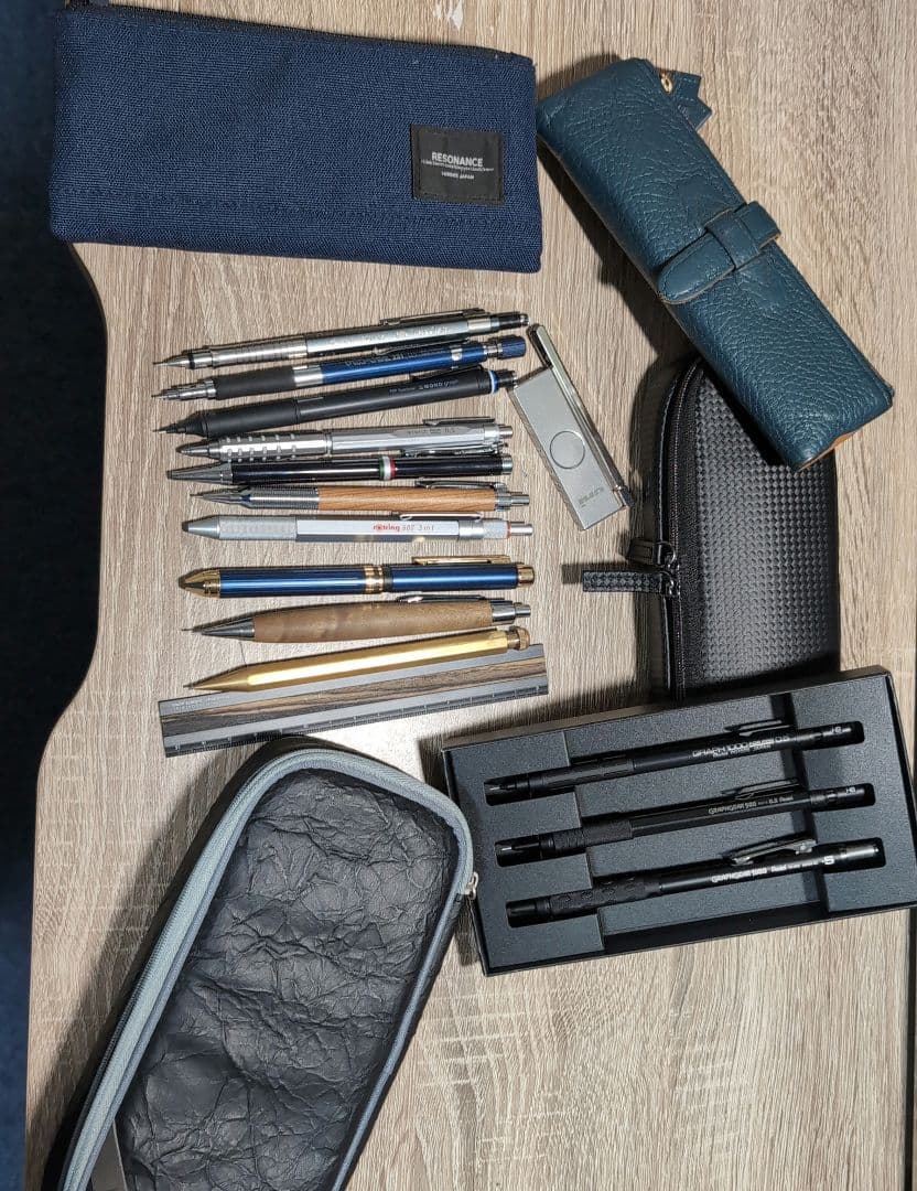 大特価!!シャーペン、筆箱まとめ売り！おまけ付き