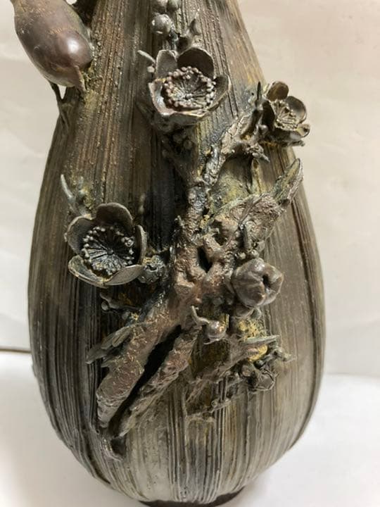 古銅製花瓶，時代物，在銘あり，重約2000克。