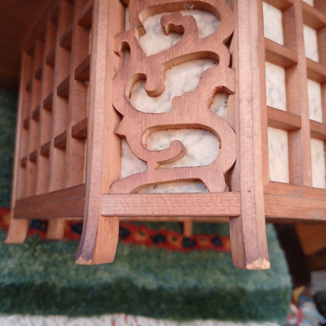 木製の電気の傘