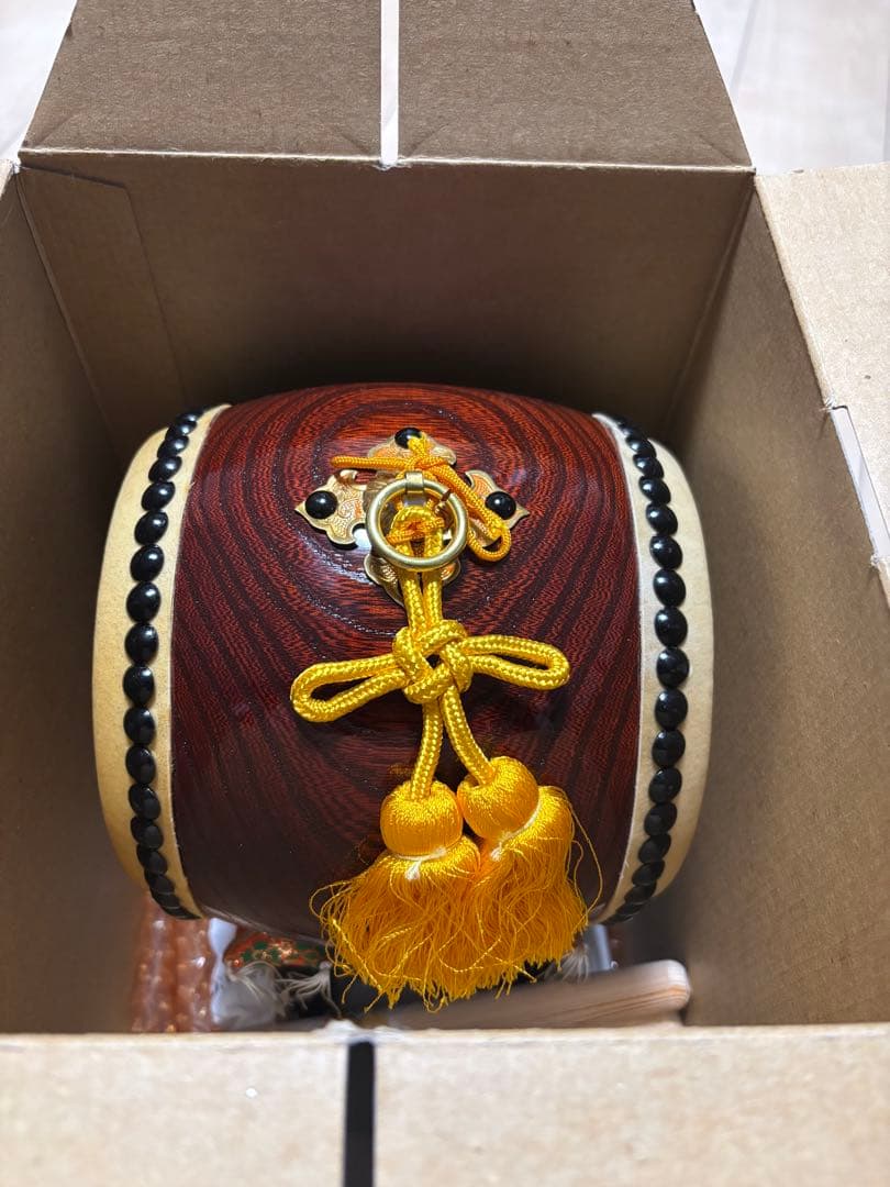 太鼓の里　浅野　ミニ太鼓　大吾 和太鼓 バチ 木製 和楽器 台付箱付き　飾り太鼓