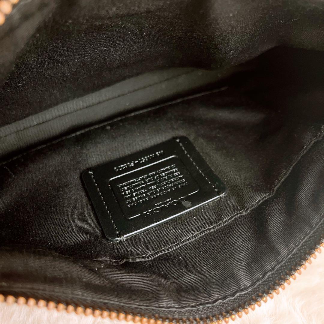 極美品☆COACHコーチ ショルダーカメラバッグ シボ革レザー ブラック大きめ.