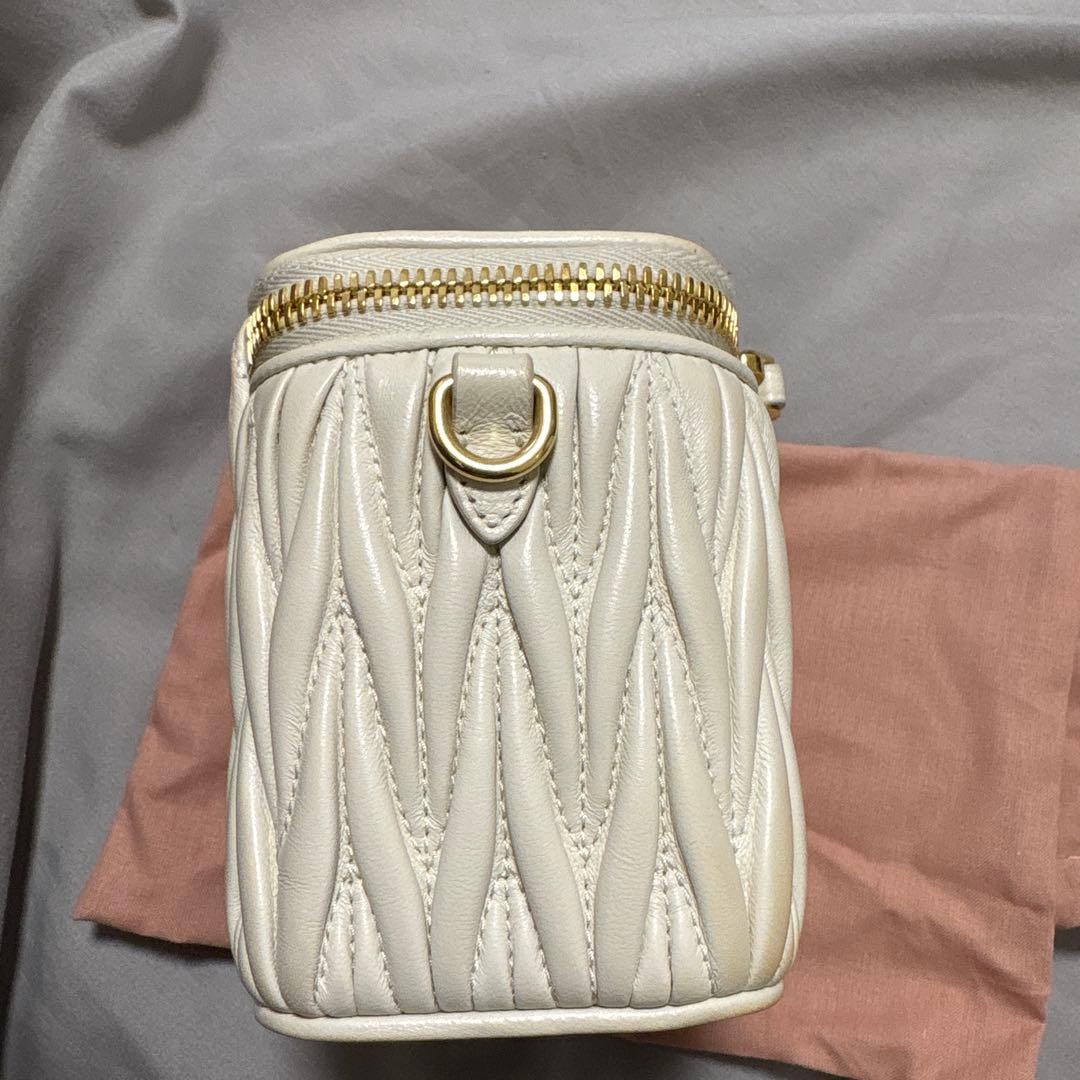 miumiu マテラッセ マイクロバッグ ショルダー 正規品