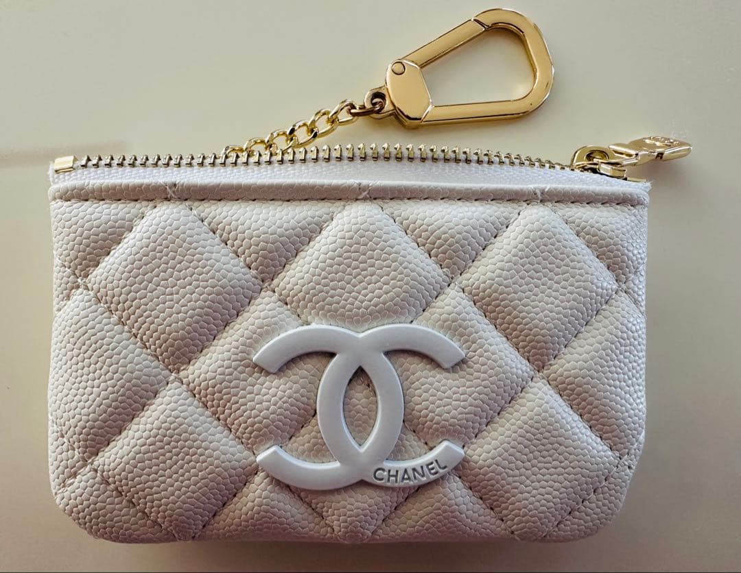 【新品・未使用】CHANEL ノベルティ キルティング ケース ホワイト