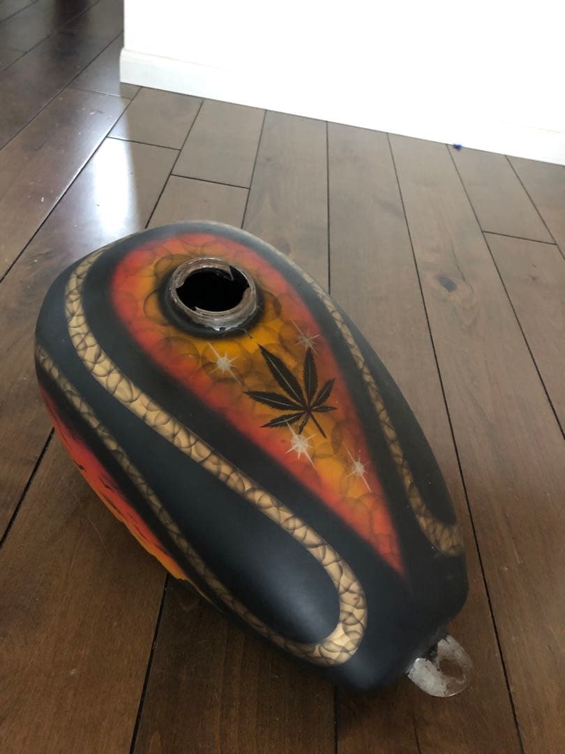 ピーナッツタンク　ショベル／パン／ナックル