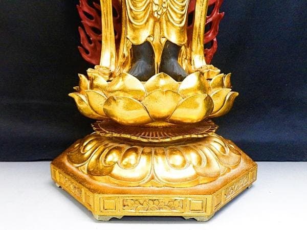 希少品 レア 　木製 馬頭観音立像 馬頭明王　重さ 5.6ｋｇ 高さ 85ｃｍ