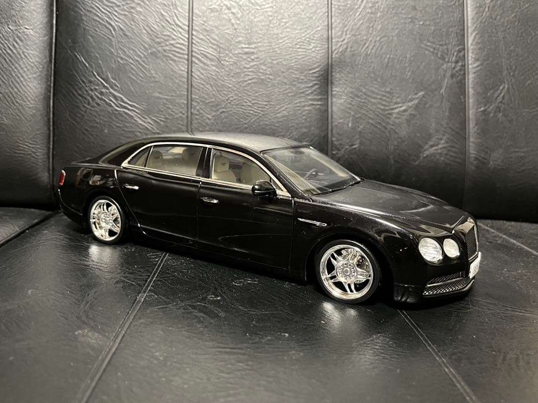 ベントレー　フライングスーパー　1/18