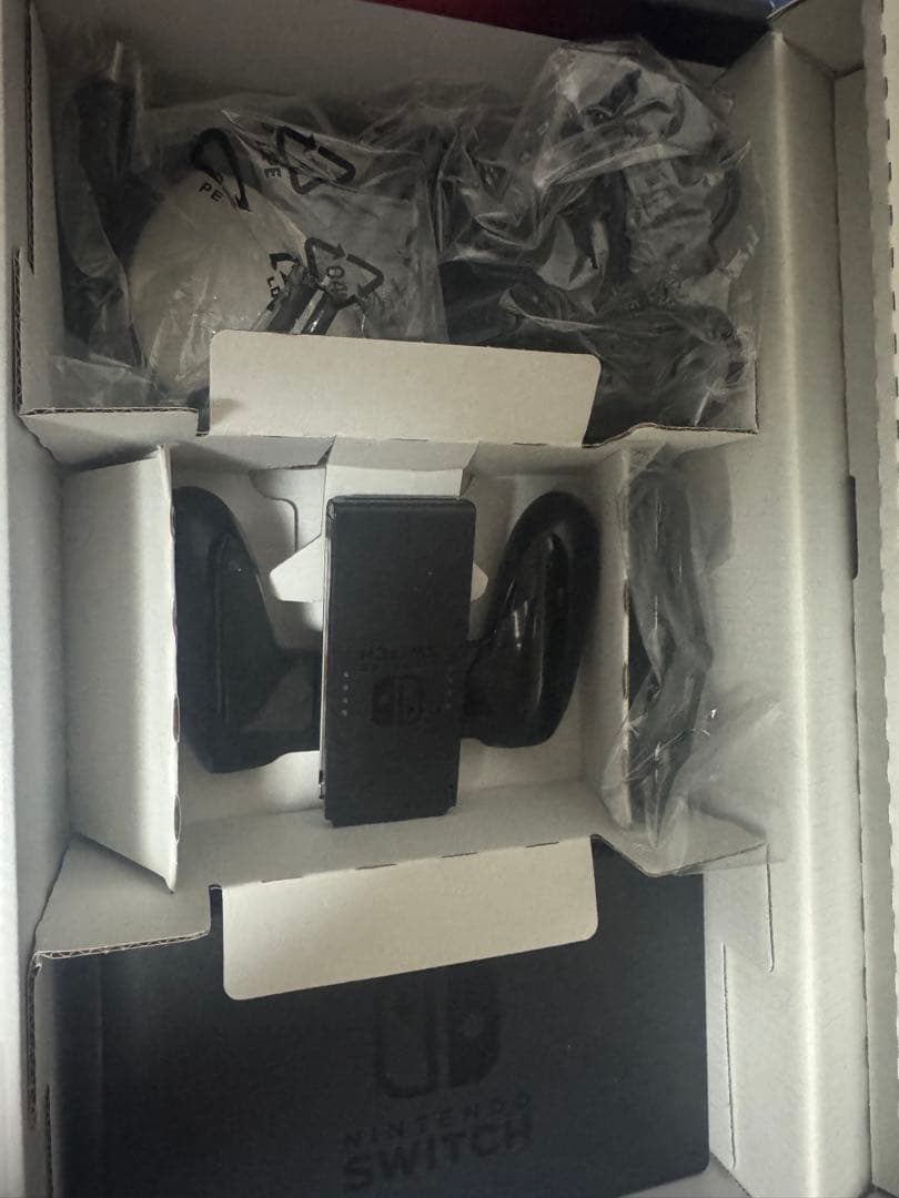 Nintendo Switch 本体 + ゲームソフト3本 + ジョイコンセット