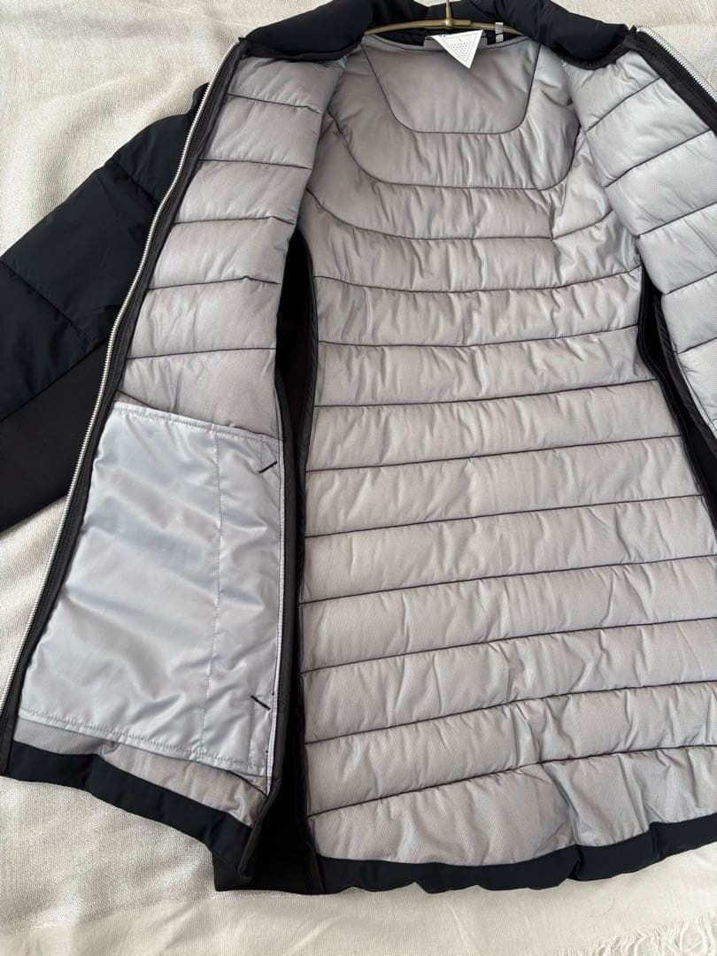 テーラーメイドゴルフジャケット 中綿アウターレディース