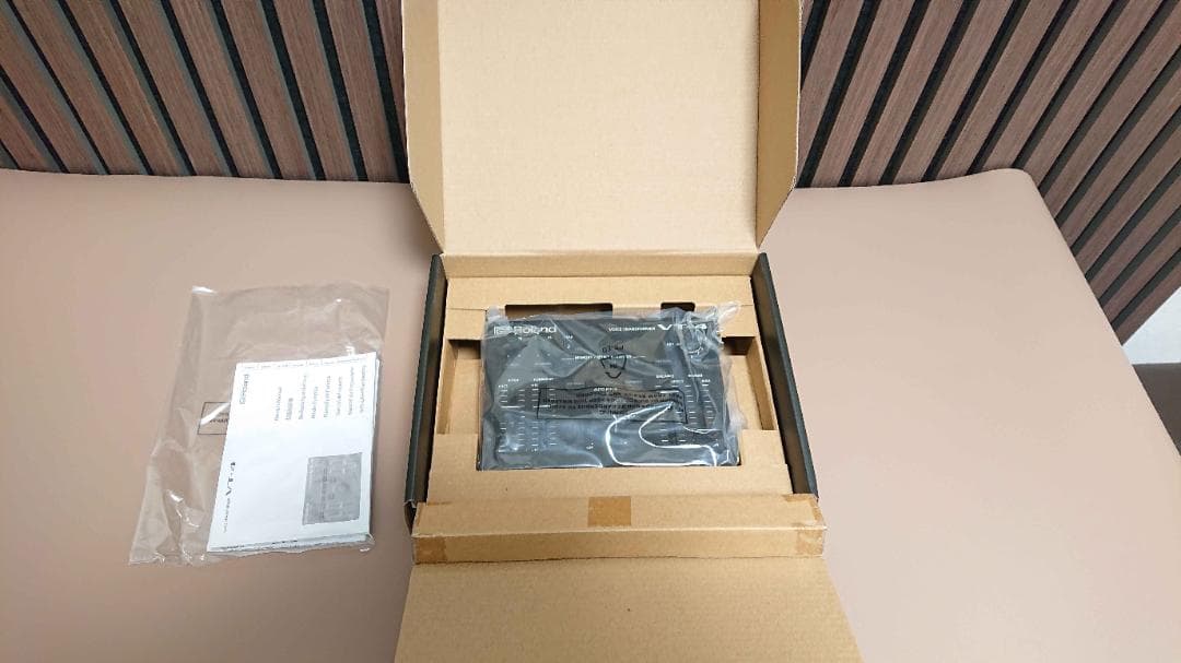 Roland ローランド ボイストランスフォーマー VT-4 ボイスチェンジャー