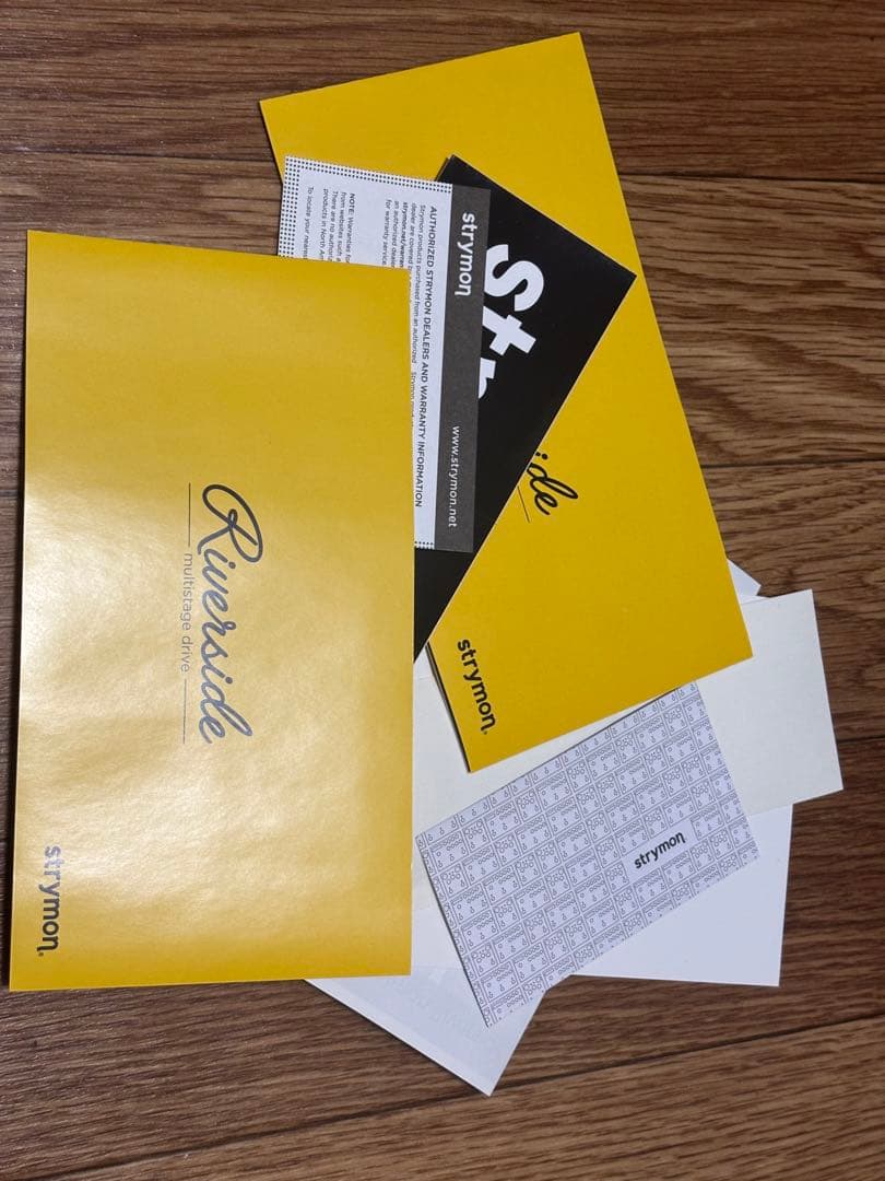 Strymon side ※専用TRS変換 MIDIケーブル付