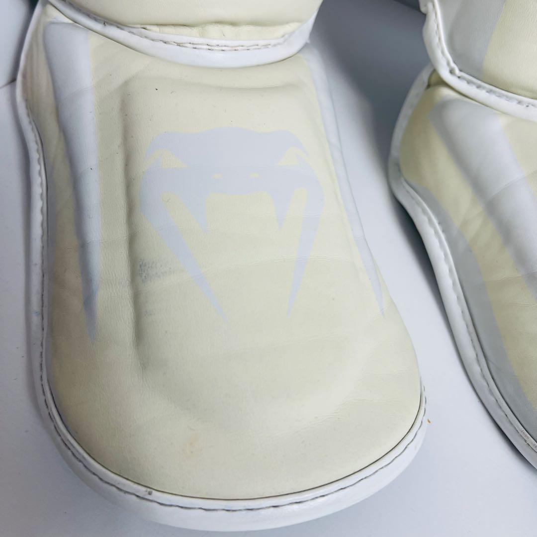 良品　VENUM グローブ ヴェヌム レガース　14オンス