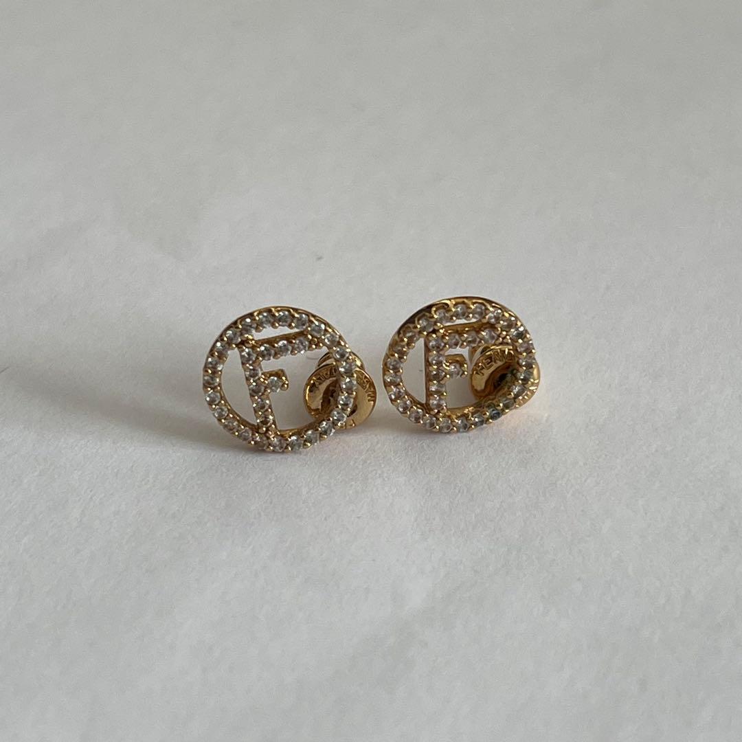 【本日限定セール】FENDI エフ イズ フェンディ ピアス　ゴールド 箱付可