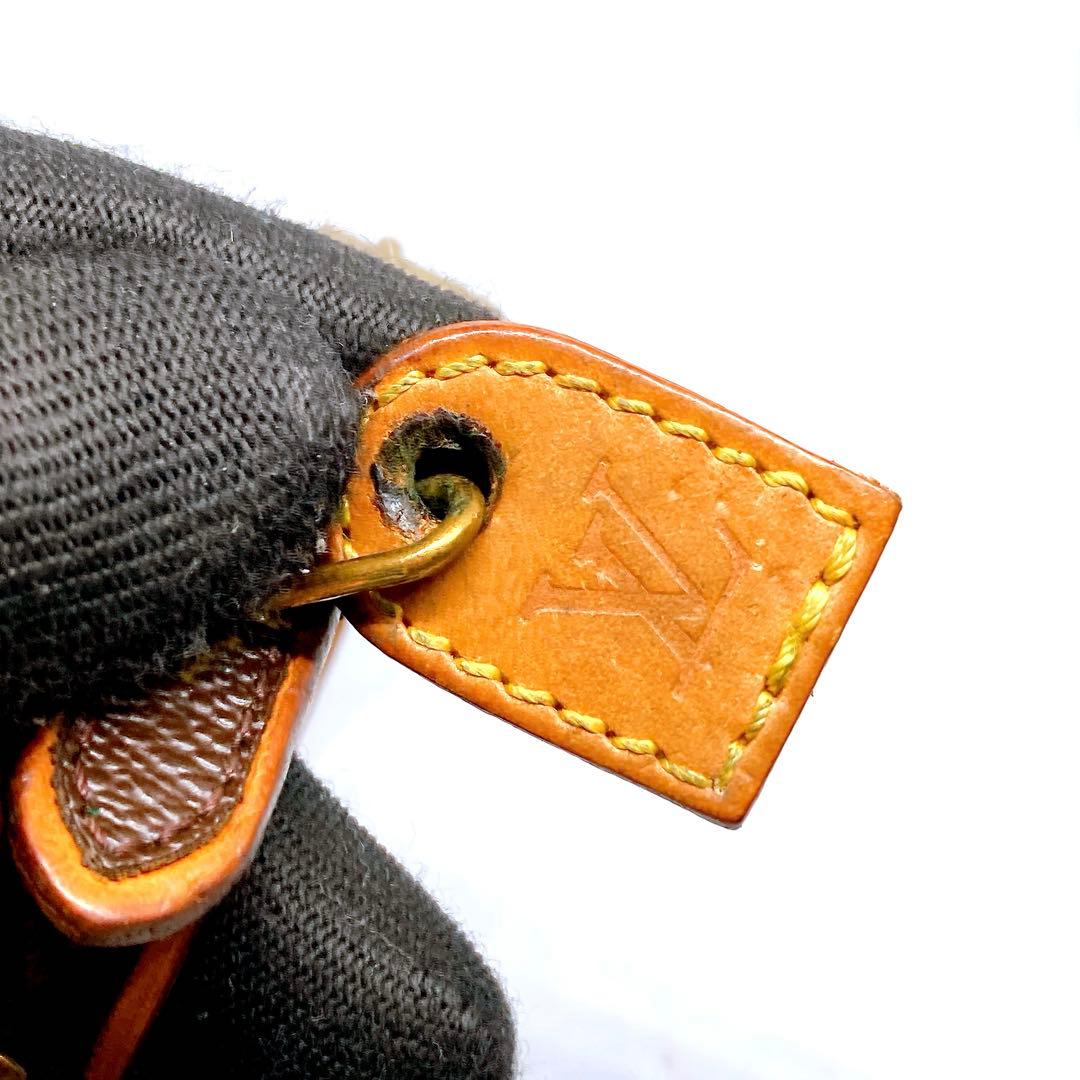 891 ルイヴィトン モノグラム　首輪　犬　猫　ペット用　コリエバクスター