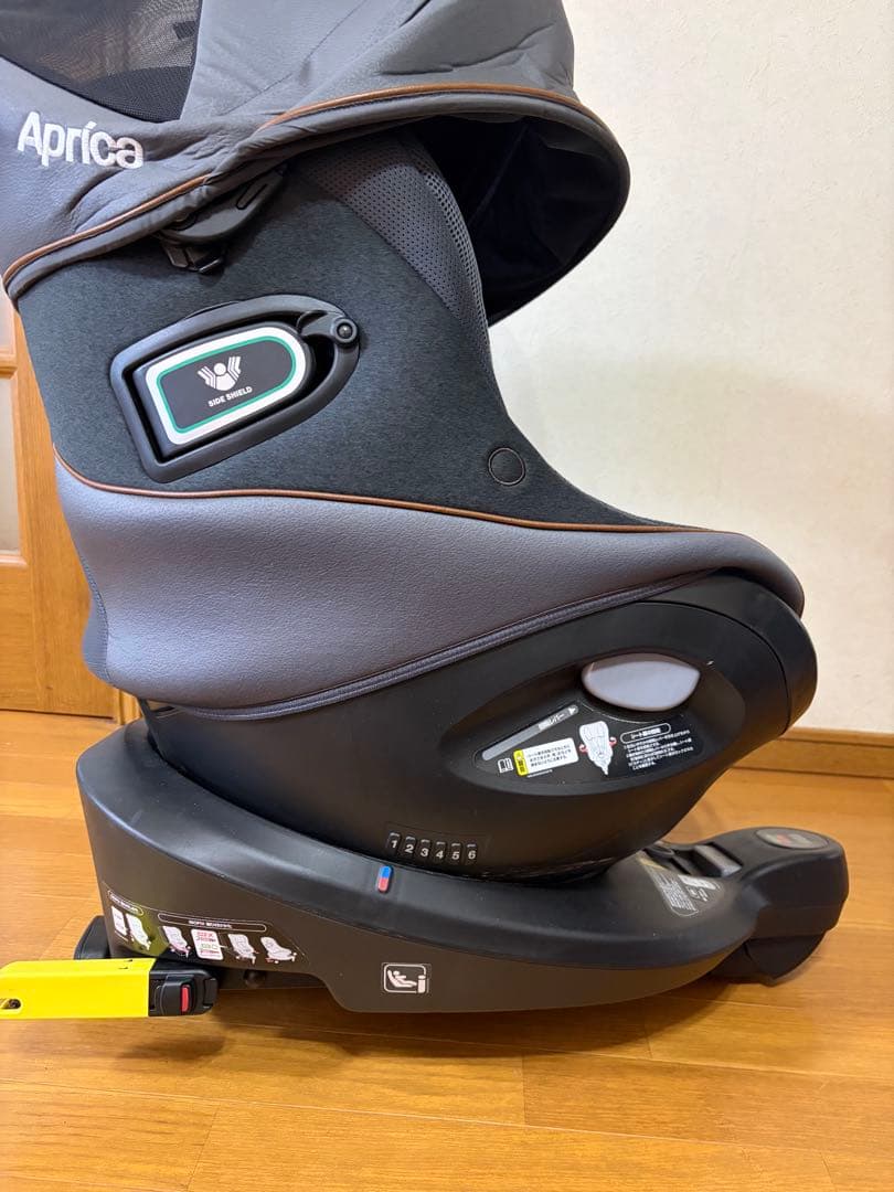 クルリラ ビッテ プロテクト Aprica チャイルドシート
