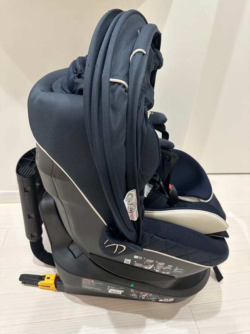 エールべべ　クルット6i チャイルドシート ネイビーISOFIX 回転式 新生児