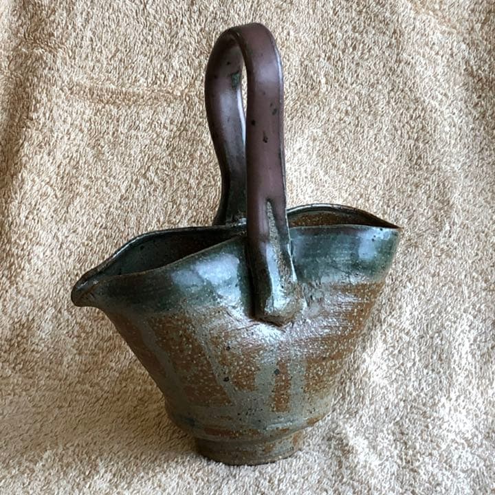 陶芸作品　取手付き酒器(1点もの)　作家:「哲瓶」