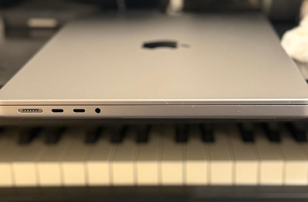 Apple MacBook pro 14インチ シルバー