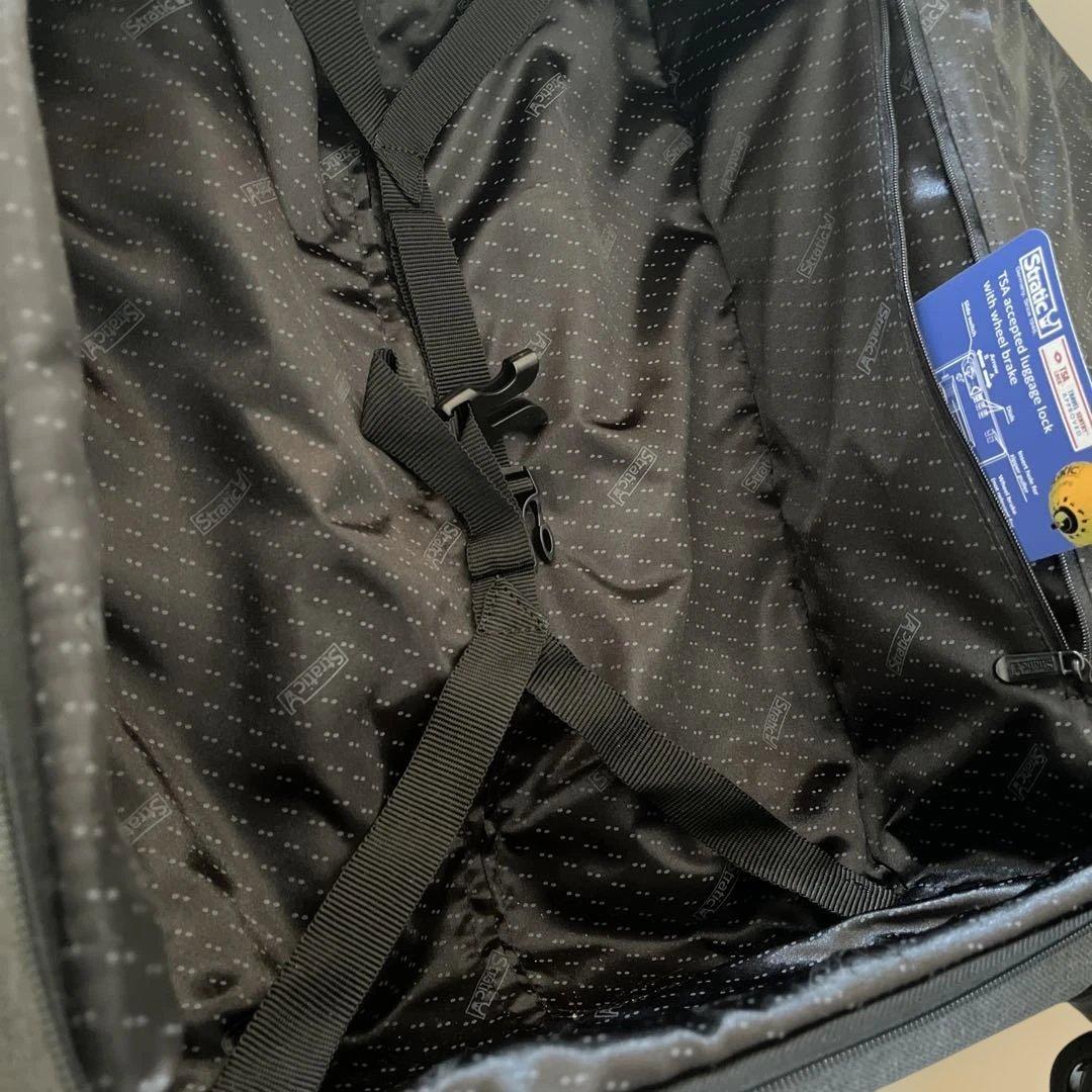 Straticストラティック 35L シティブラック 機内持ち込み