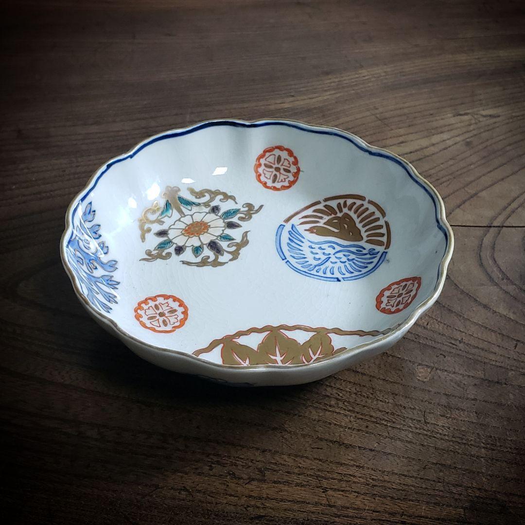 皿 色絵 金彩 牡丹唐草 鶴丸文 二重角富 宝尽くし 桐文花弁縁 古伊万里 イ号
