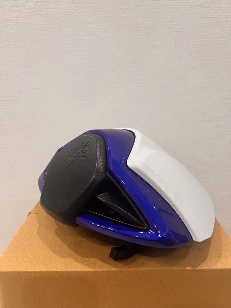 スズキ　ハヤブサ（3型）シングルシートカウル