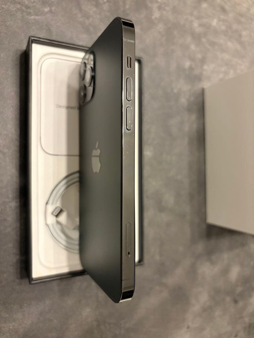 Tsumi　iPhone12Pro美品256GB 付属品完備