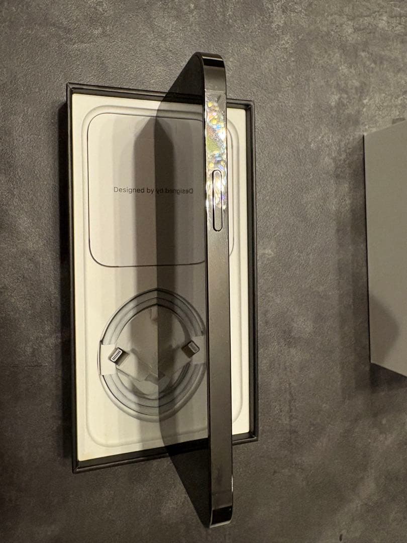 Tsumi　iPhone12Pro美品256GB 付属品完備