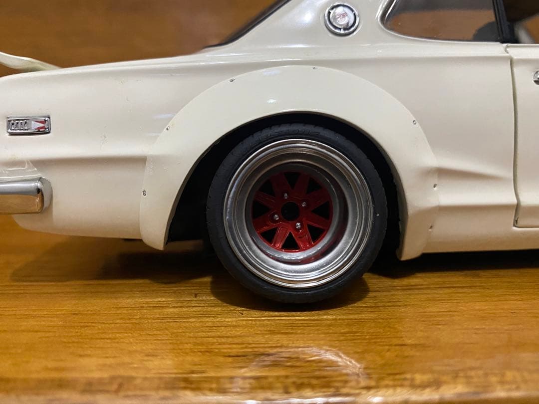 1/18京商スカイライン