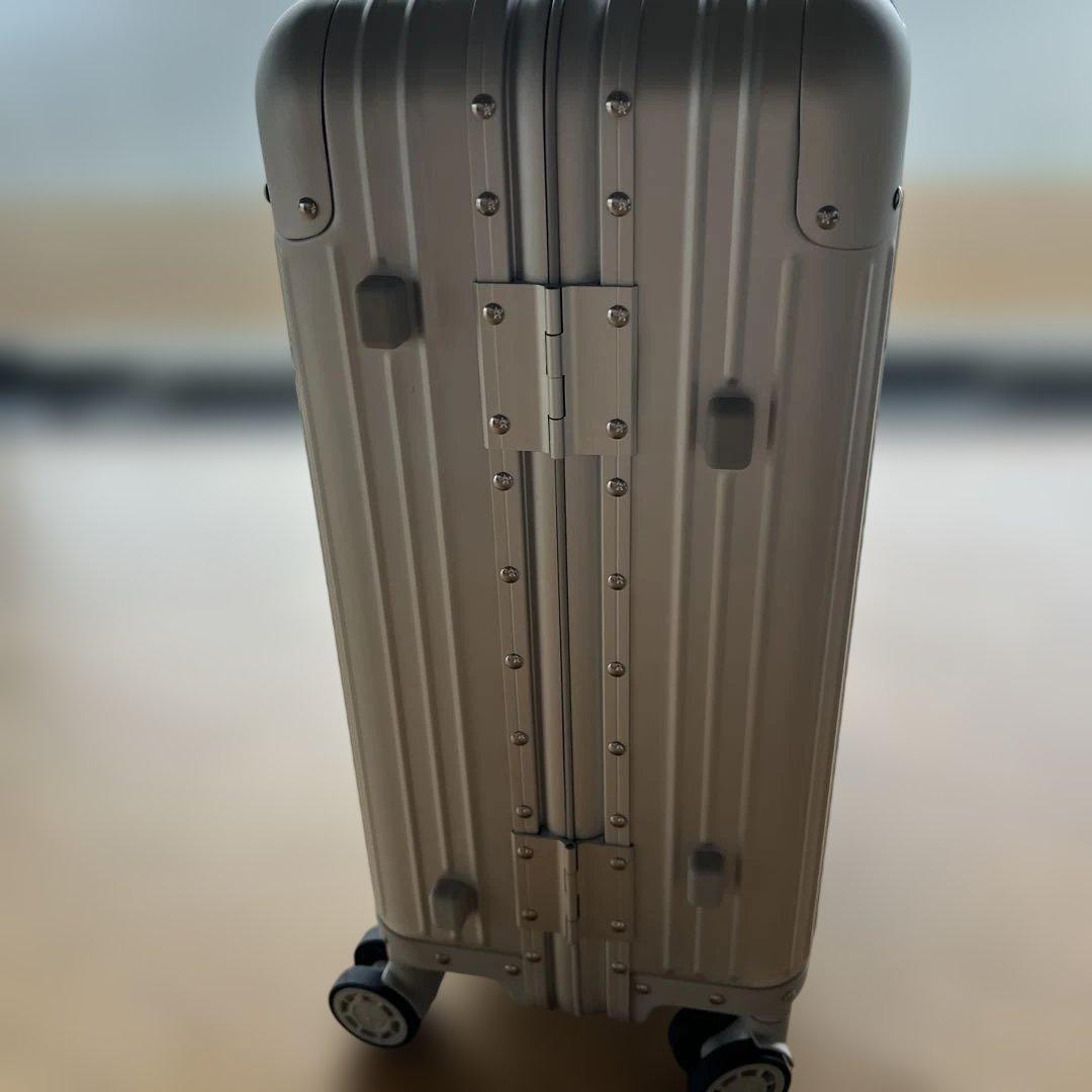 メルセデスベンツ　アルミケース