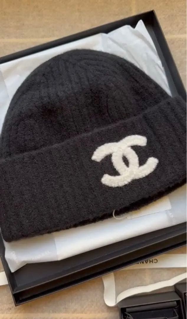 正規 CHANEL 24秋冬限定 ロゴ ニット帽 ウール 黒 24K ニット帽