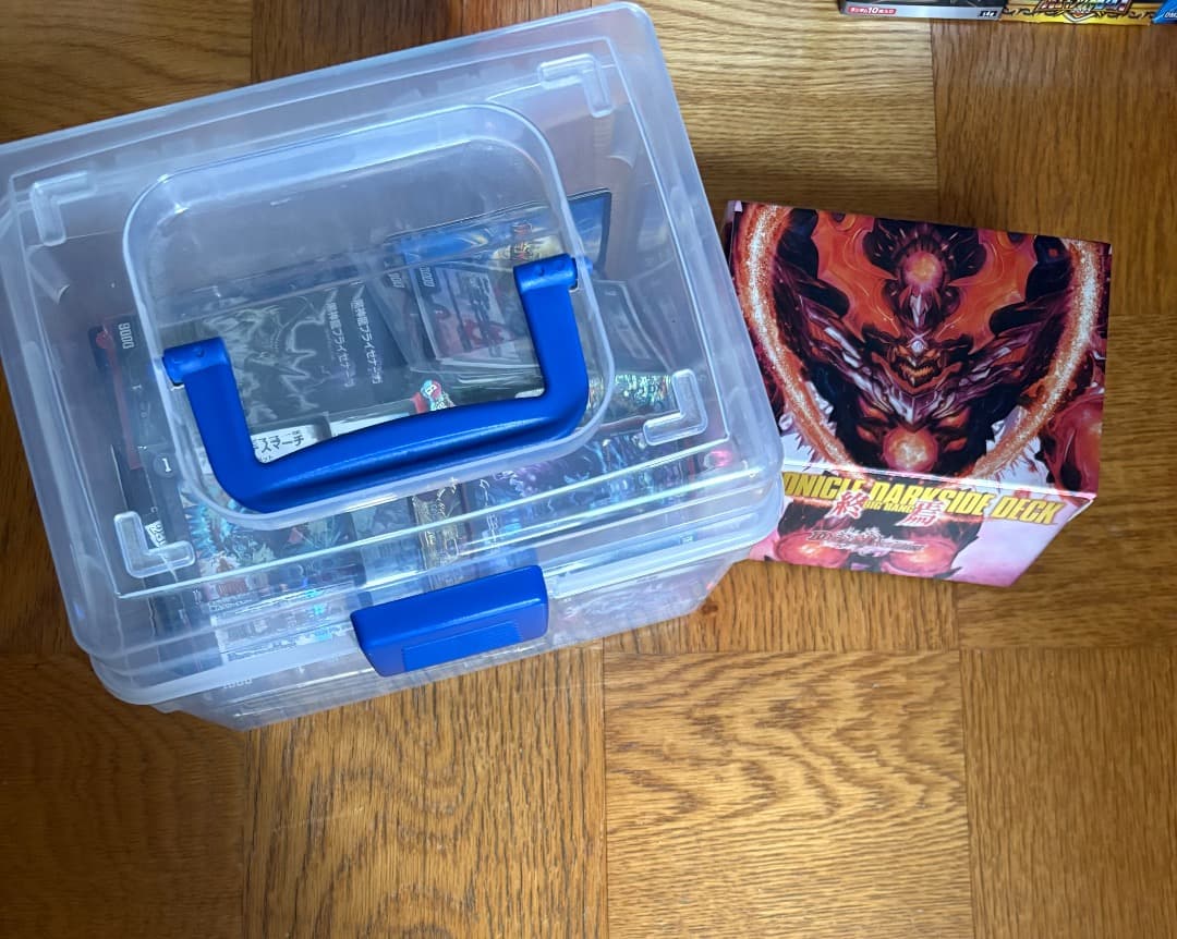 最終値下げ超お得デュエマ引退品、まとめ売り、4デッキ付き、光り物約1000枚